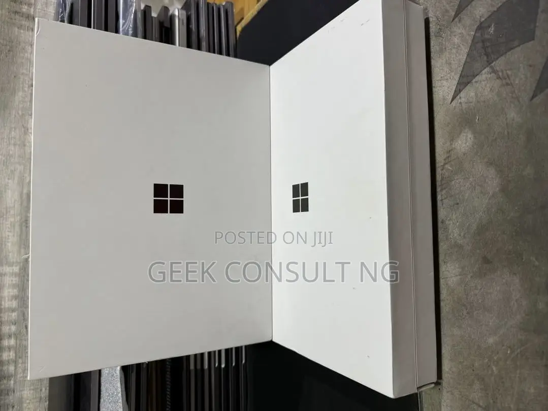 New Microsoft Surface Pro 11th Edition, a Copilot+ PC 16GB SSD 512GB