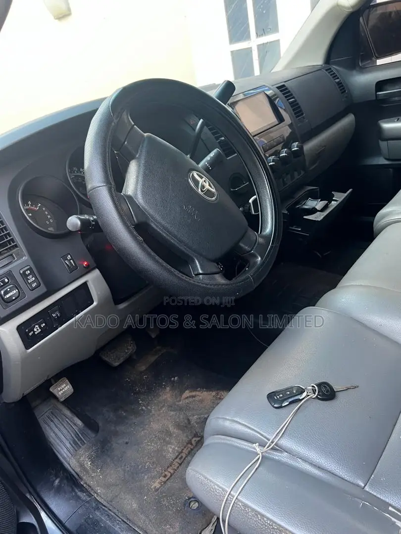 Toyota Tundra 2013 Gray