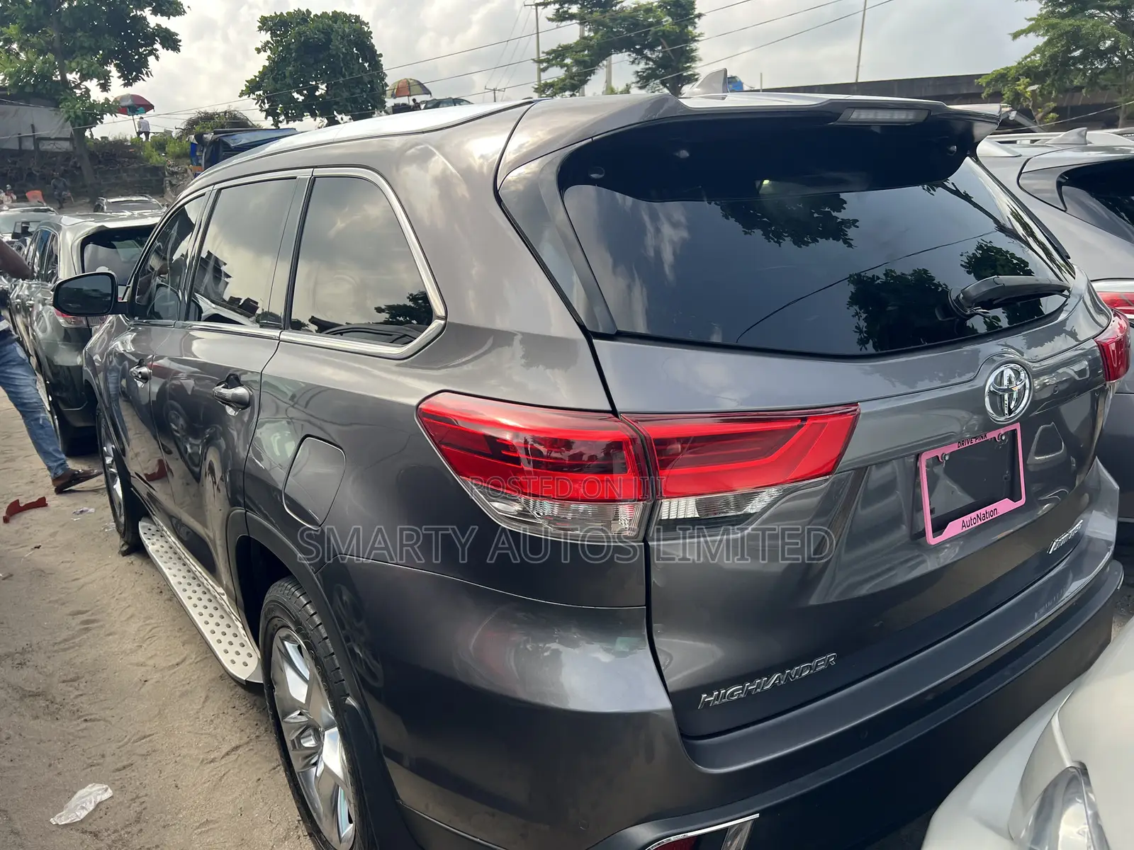 Toyota Highlander 2018 Brown