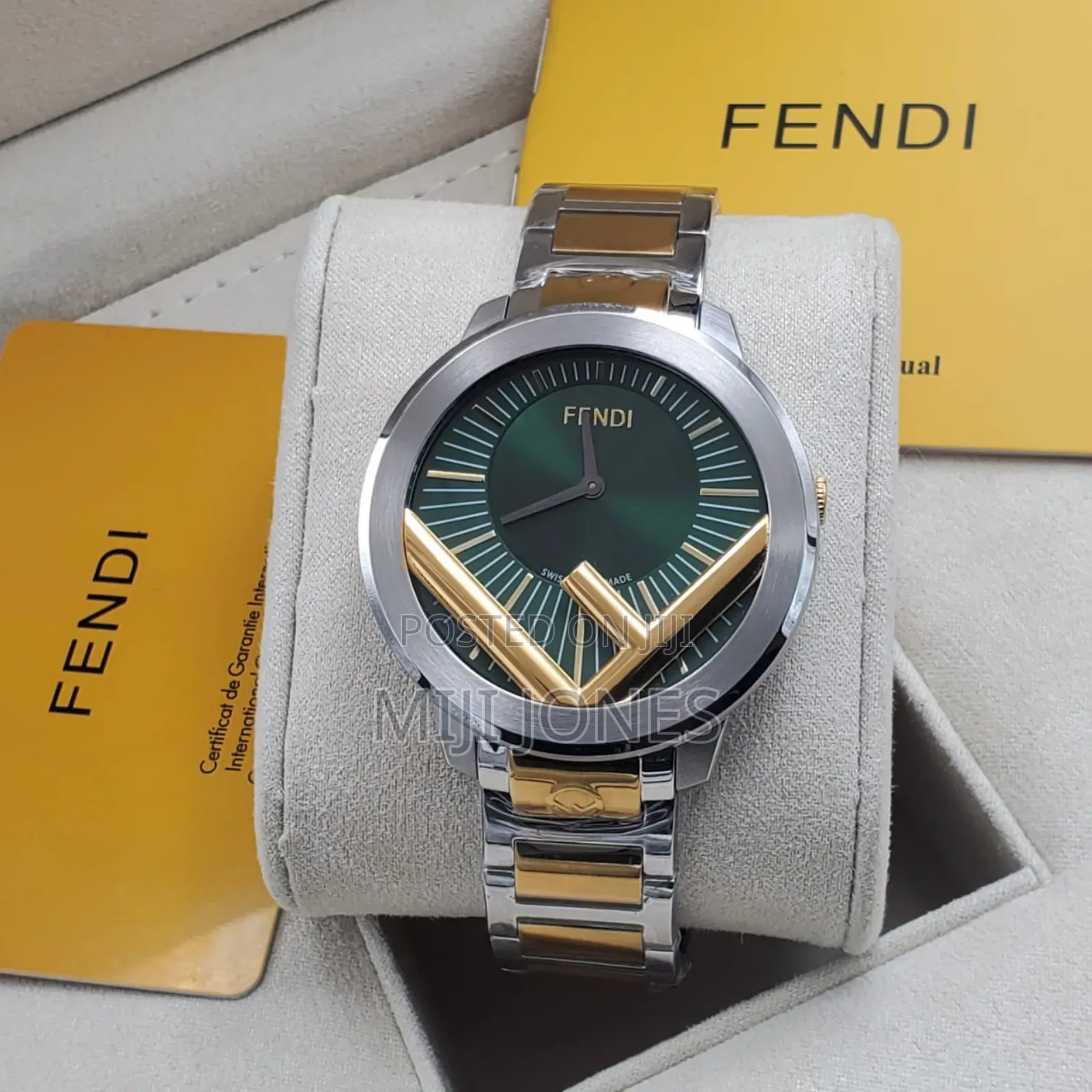 *Fendi Women’S Battery‐Powered Chain‐Strap Watch*