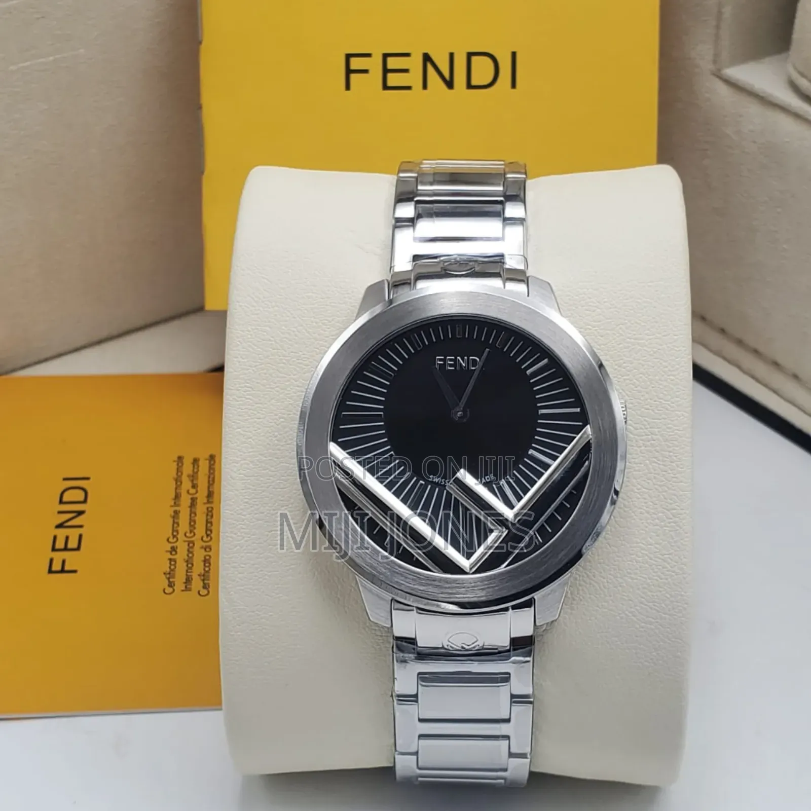 *Fendi Women’S Battery‐Powered Chain‐Strap Watch*