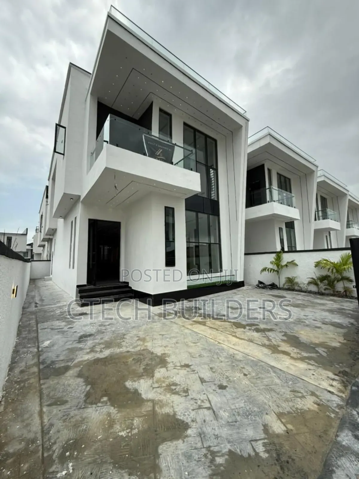 4bdrm Apartment in Benin City for rent