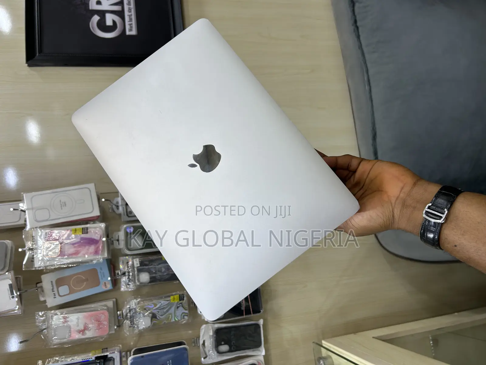 Laptop Apple MacBook Pro 2018 8GB Intel Core I5 SSD 256GB