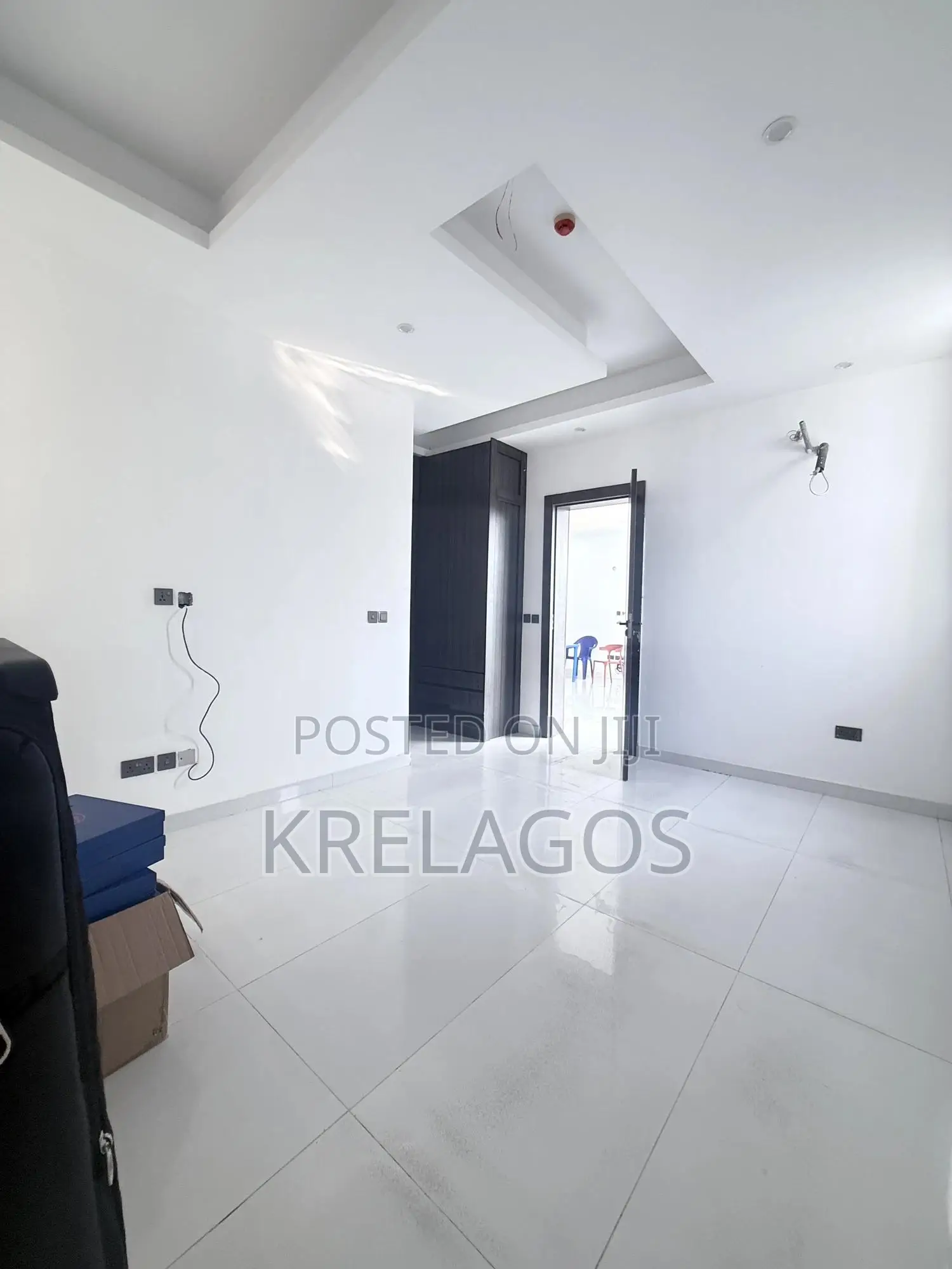 2bdrm Apartment in Lekki Phase 1 for sale