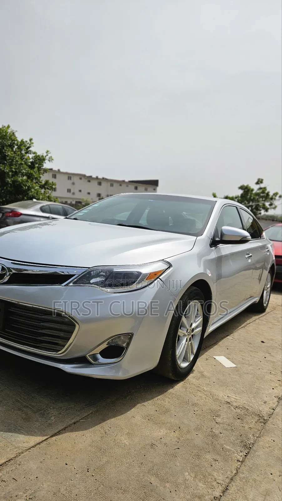 Toyota Avalon XLE Sedar FWD (3.5L 6cyl 6A) 2013 Silver