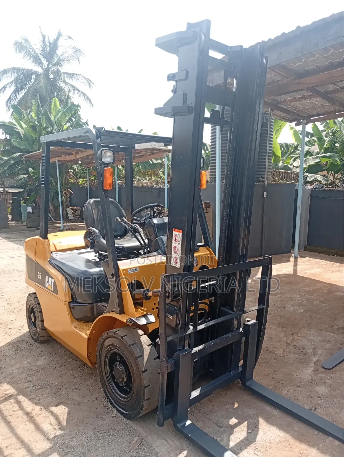 2.5tons Caterpillar Forklift