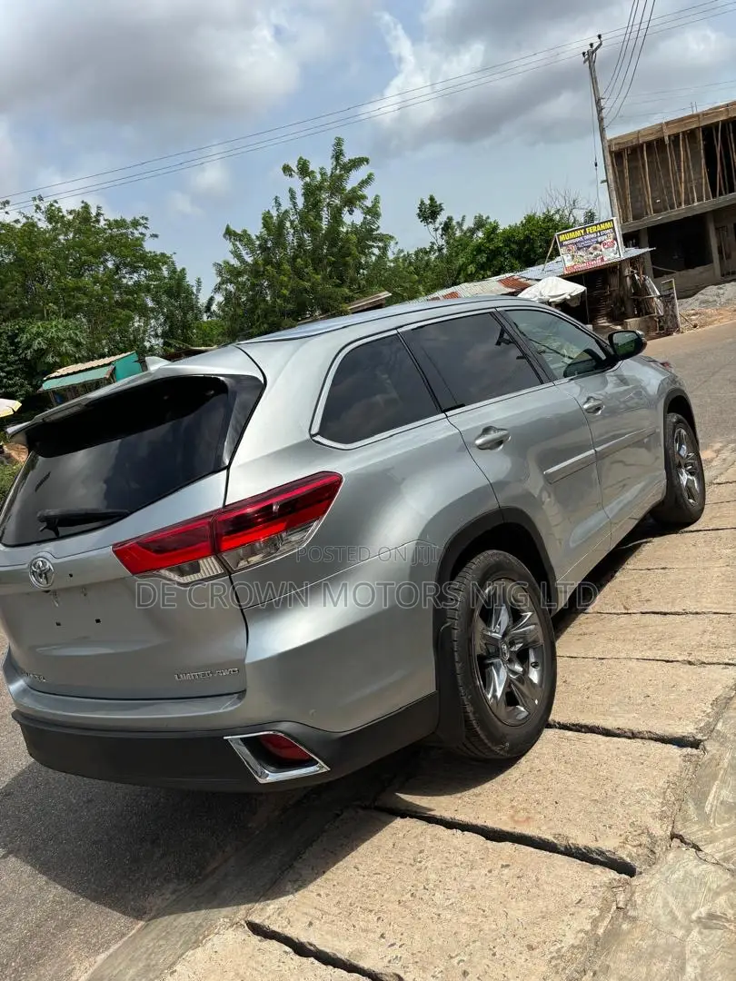 Toyota Highlander 2017 Silver