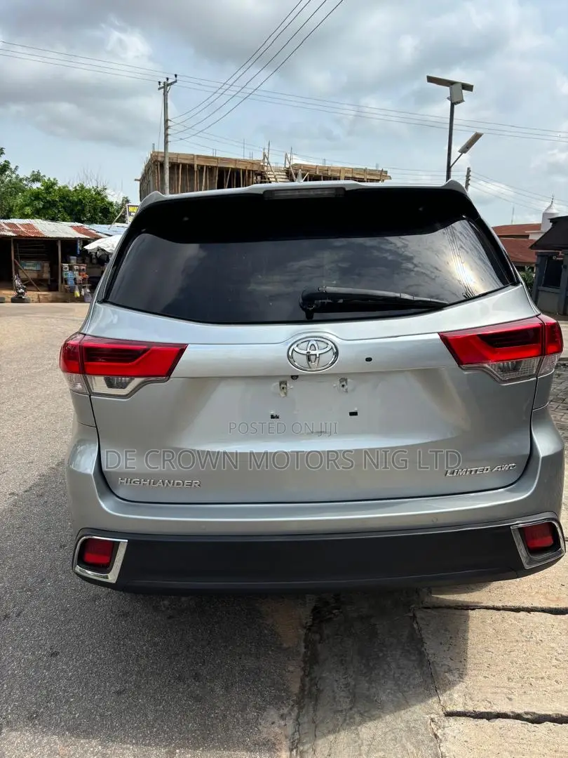 Toyota Highlander 2017 Silver