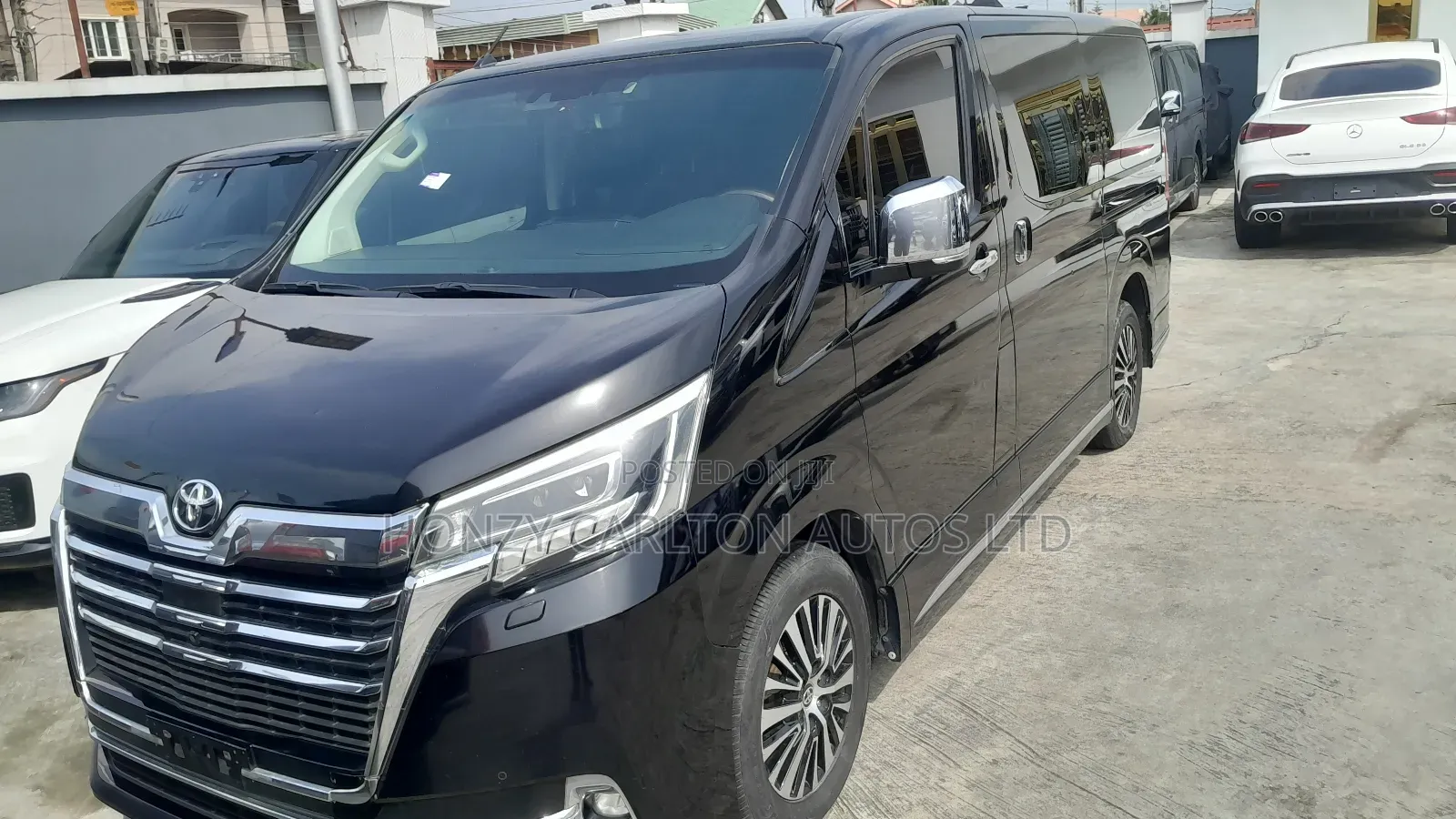 Toyota Granvia 2020 Black