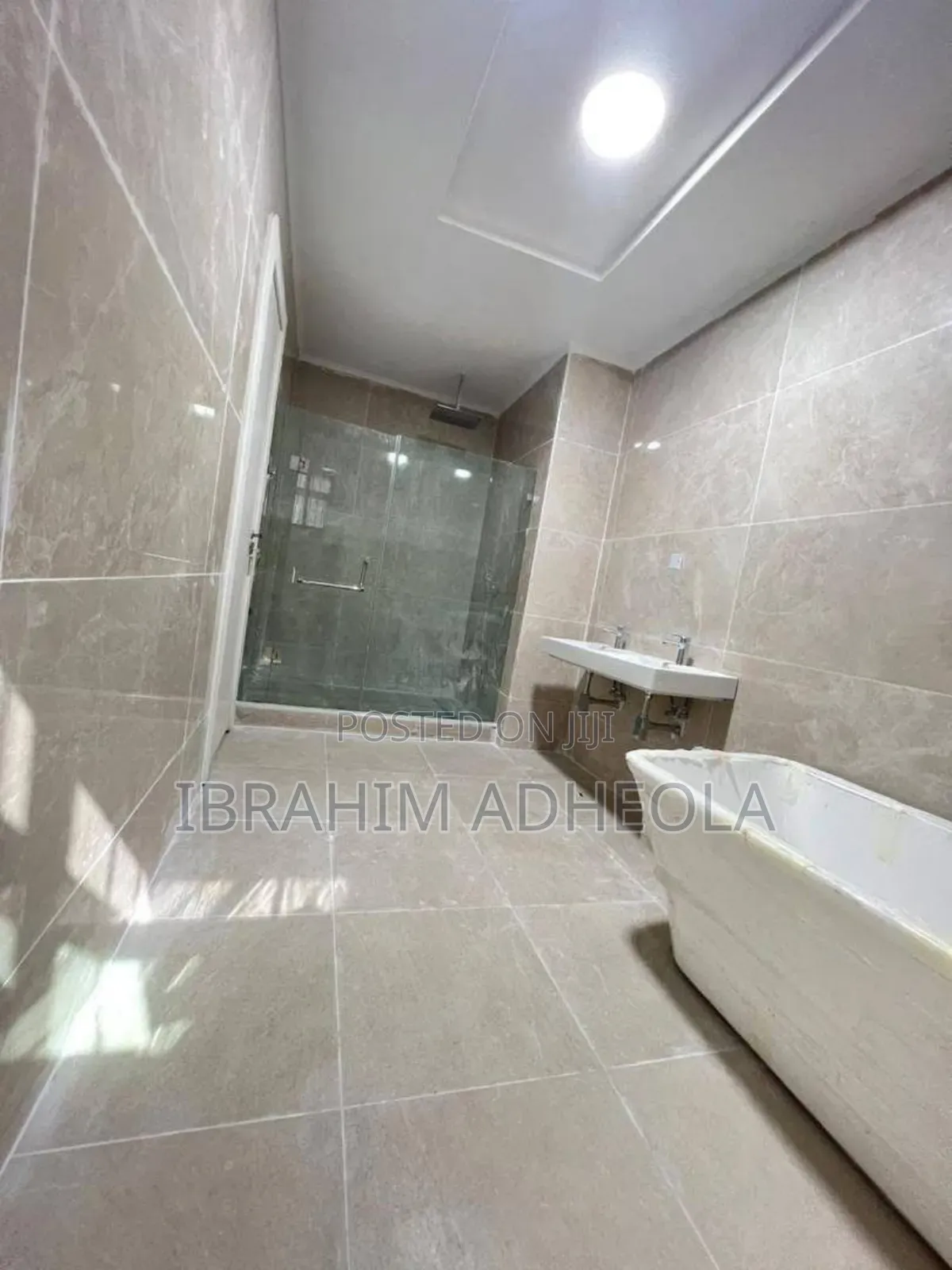 5bdrm Duplex in Royal Garden, Ajah for sale