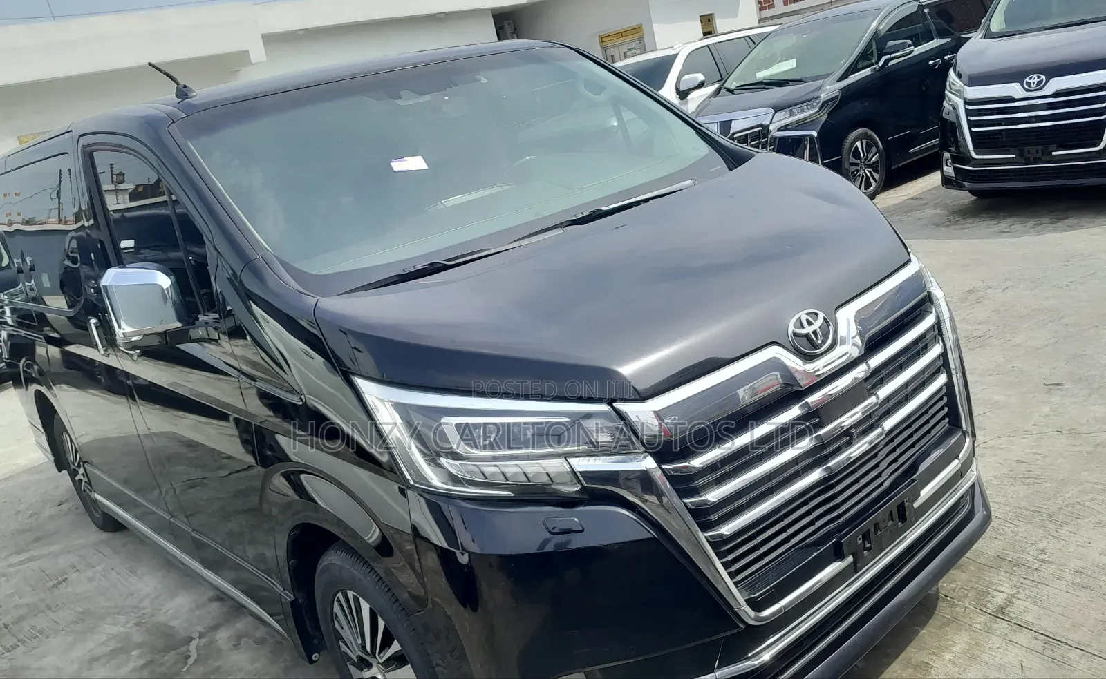 Toyota Granvia 2020 Black