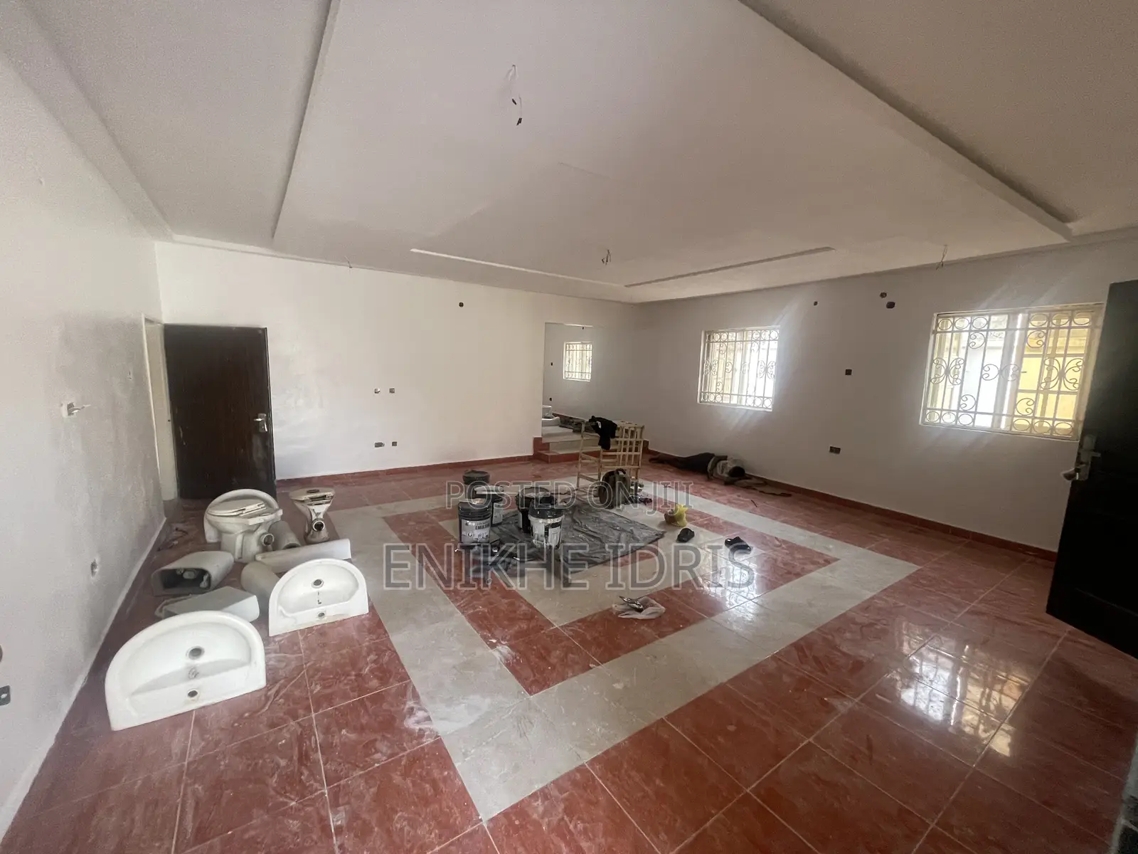 3bdrm Bungalow in ., Lugbe District for sale