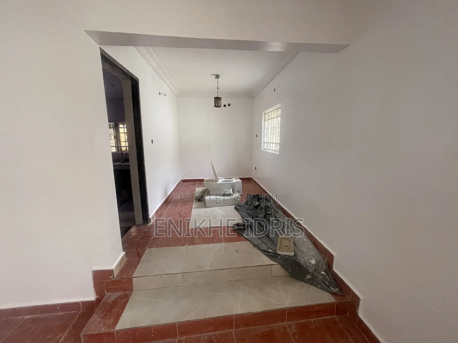 3bdrm Bungalow in ., Lugbe District for sale