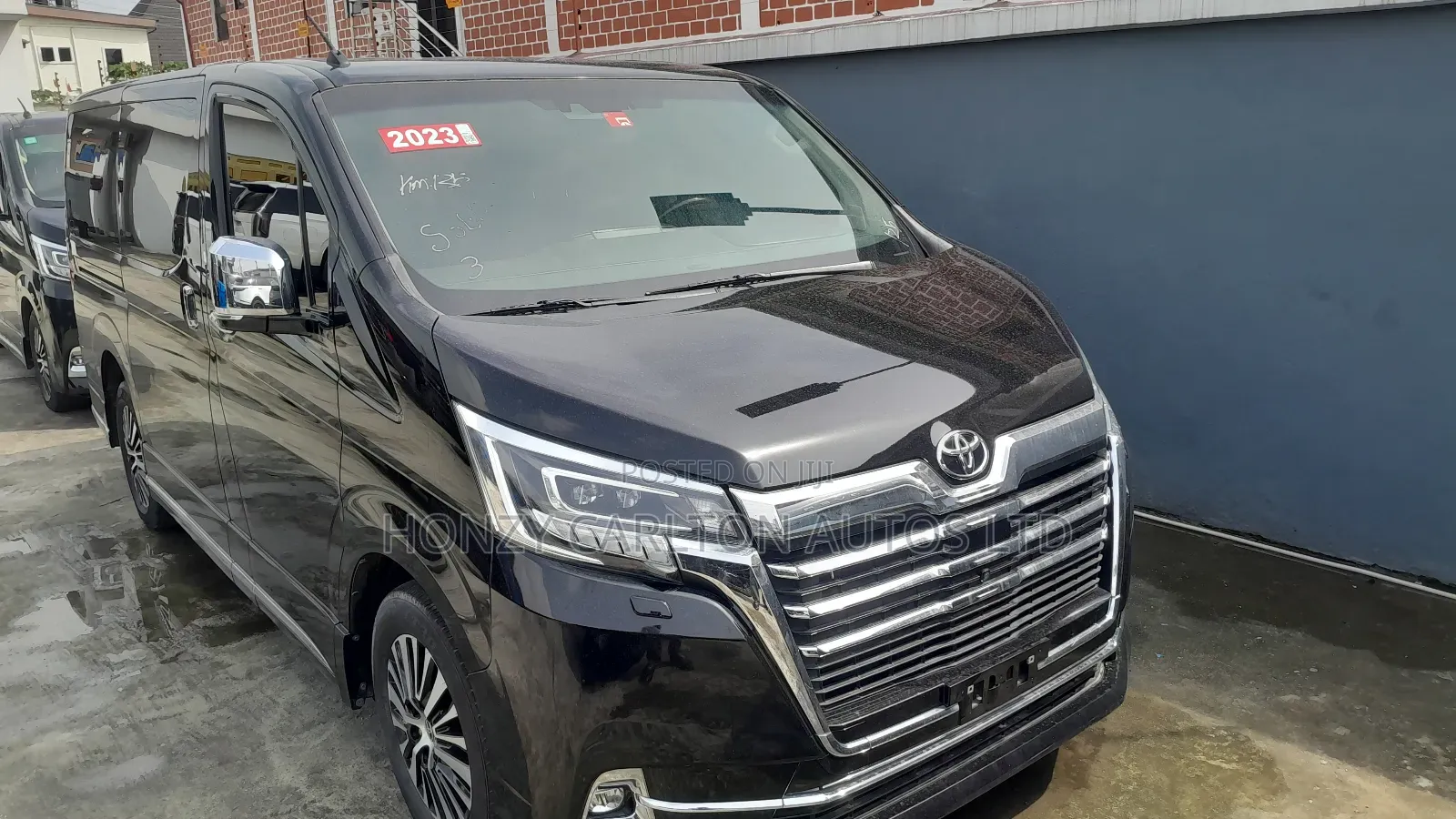 Toyota Granvia 2023 Black
