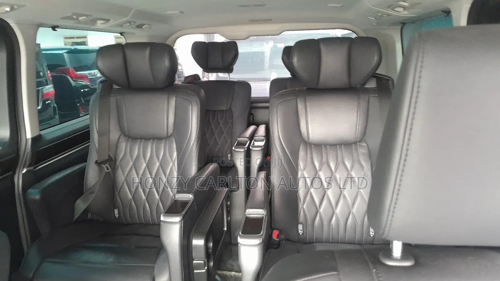 Toyota Granvia 2023 Black