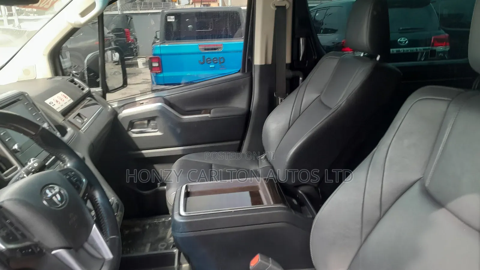 Toyota Granvia 2023 Black