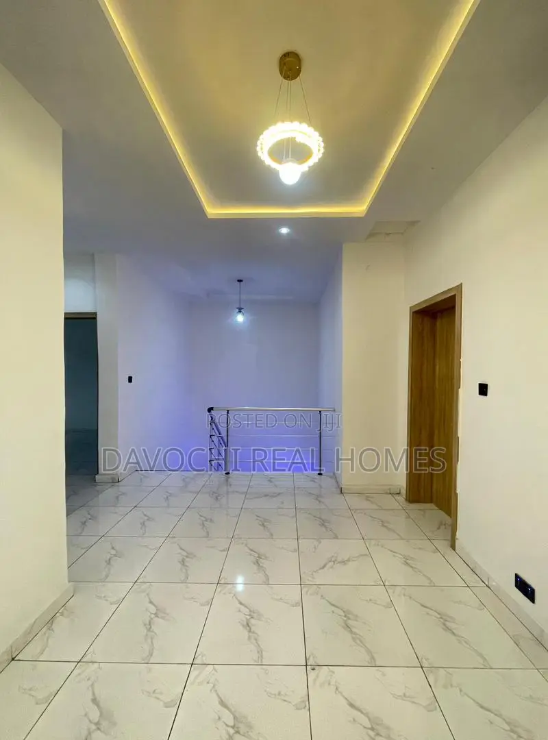 5bdrm Duplex in Abijo, Ado / Ajah for sale