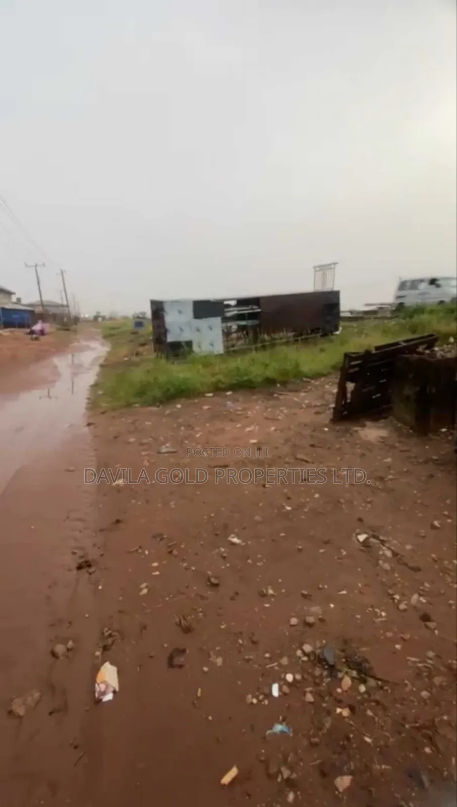 Land for Sale: Along Ugbowo Expressway