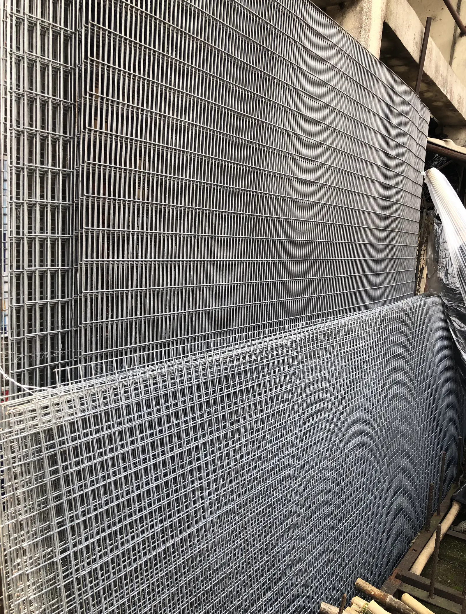 Galvanized Welded Wire Mesh Panel (9 X 8ft )