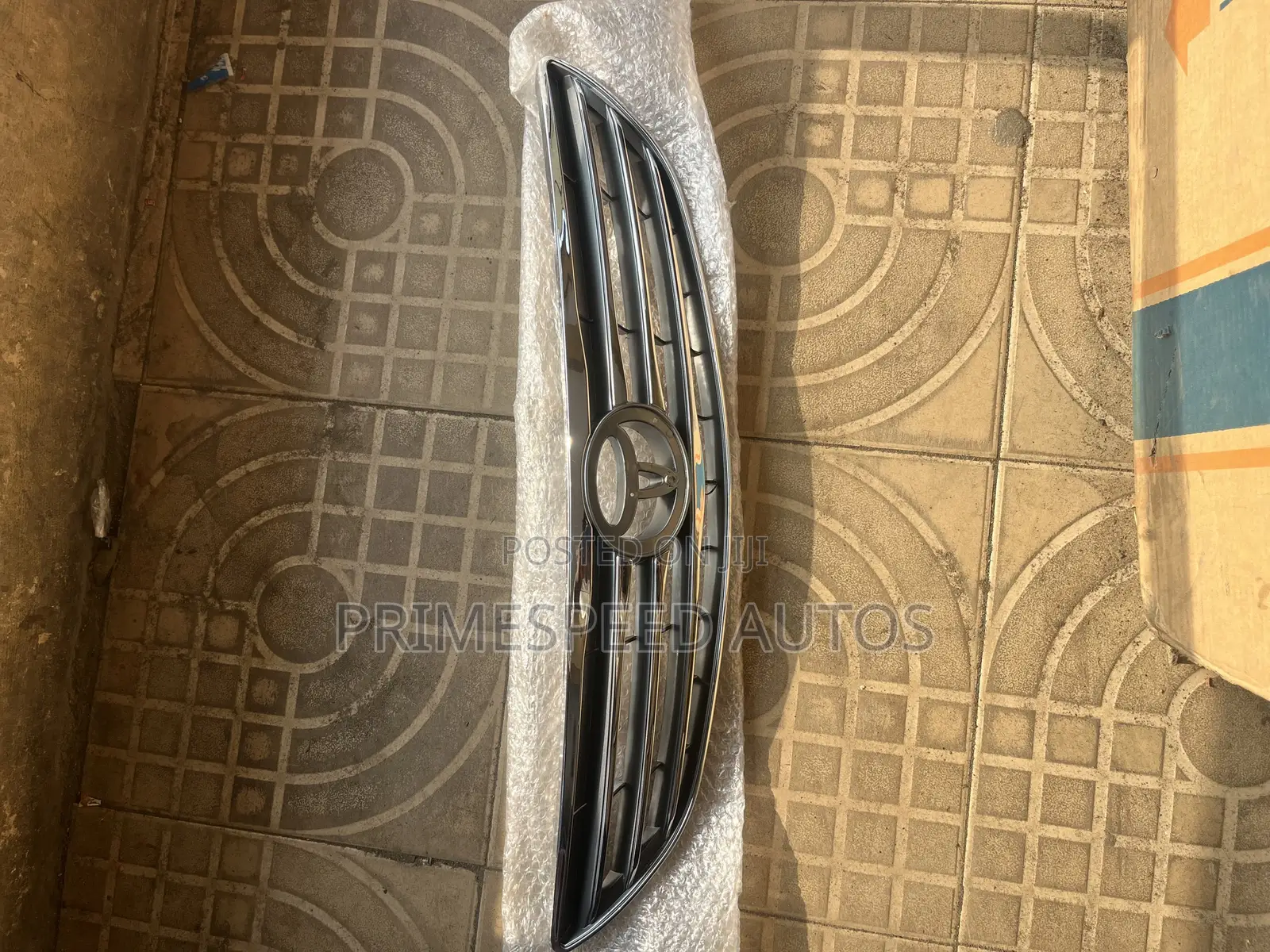 Front Grill Camry 2005 Model
