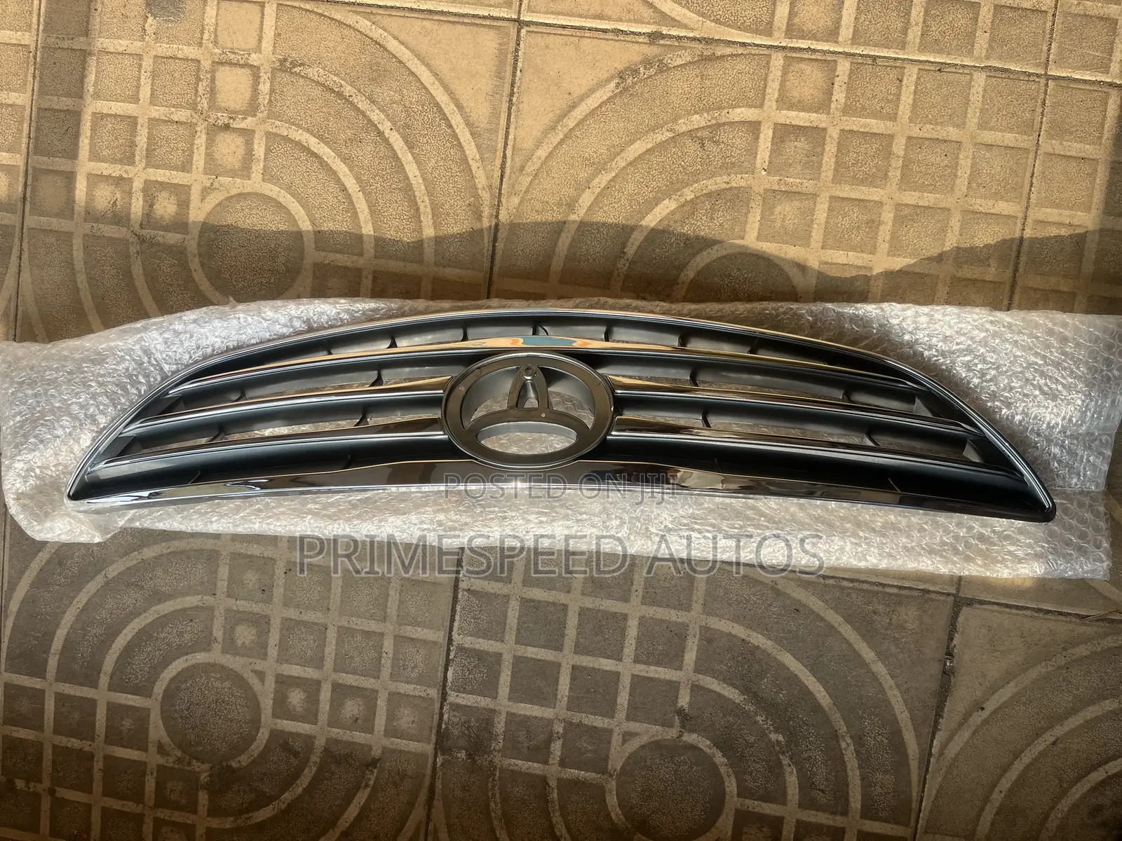 Front Grill Camry 2005 Model