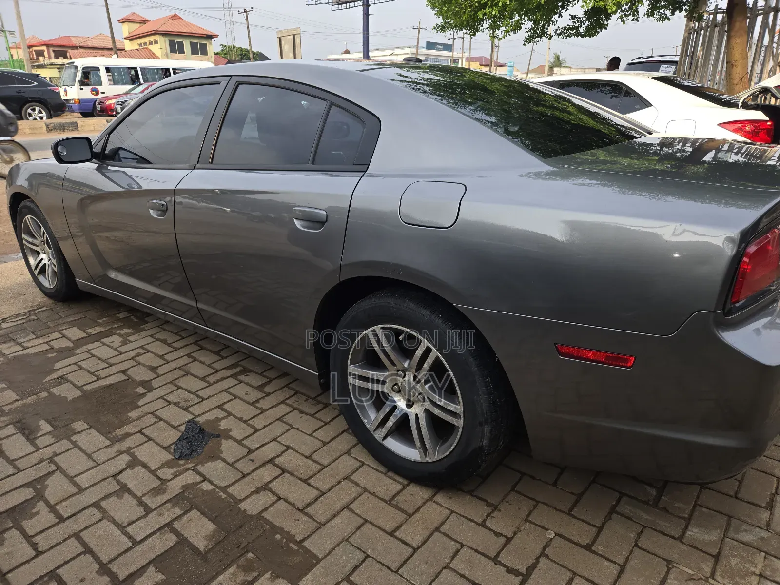Dodge Charger SXT 2012 Gray