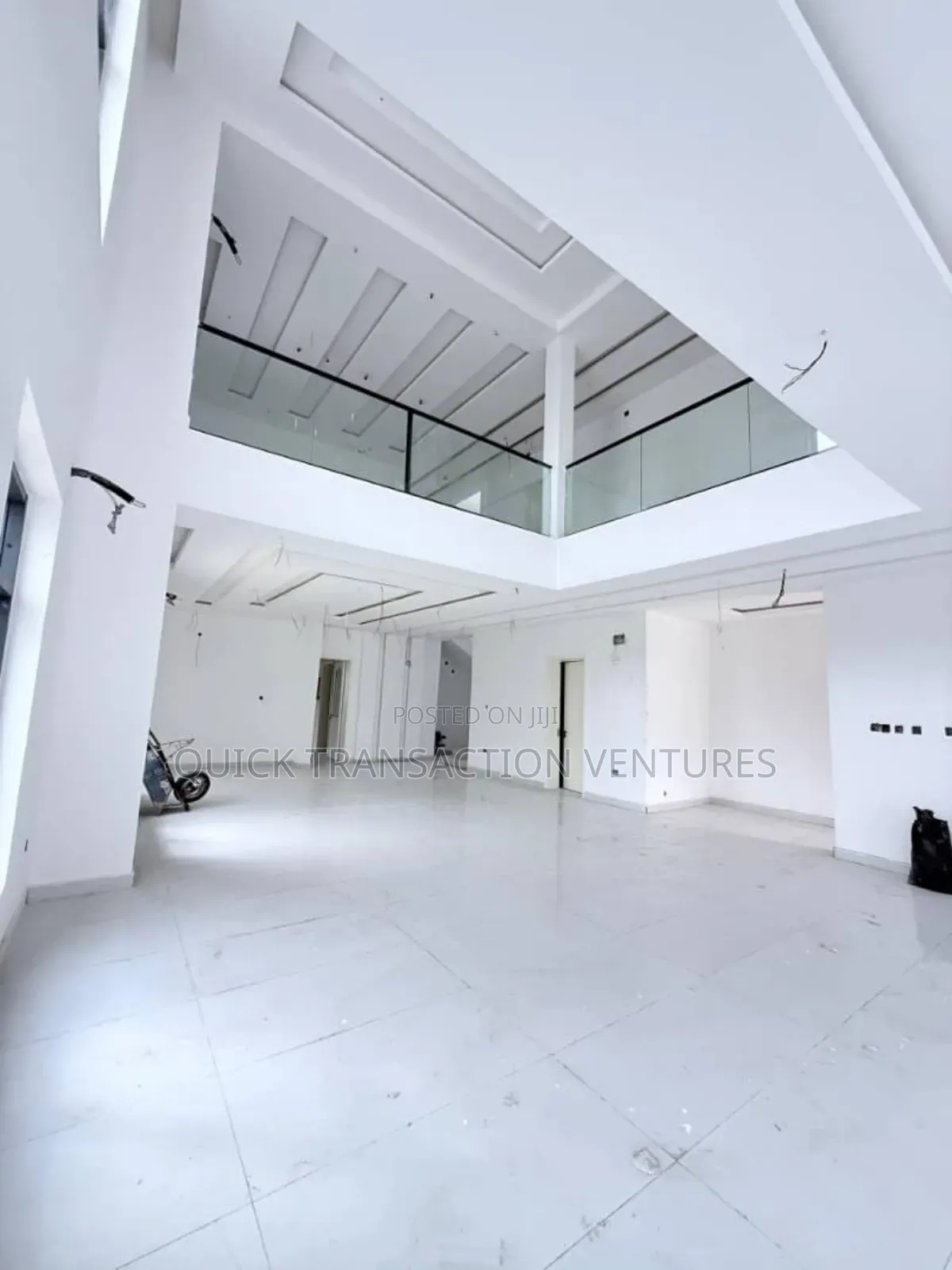 4bdrm Duplex in Garwood Estate, Chevron for sale
