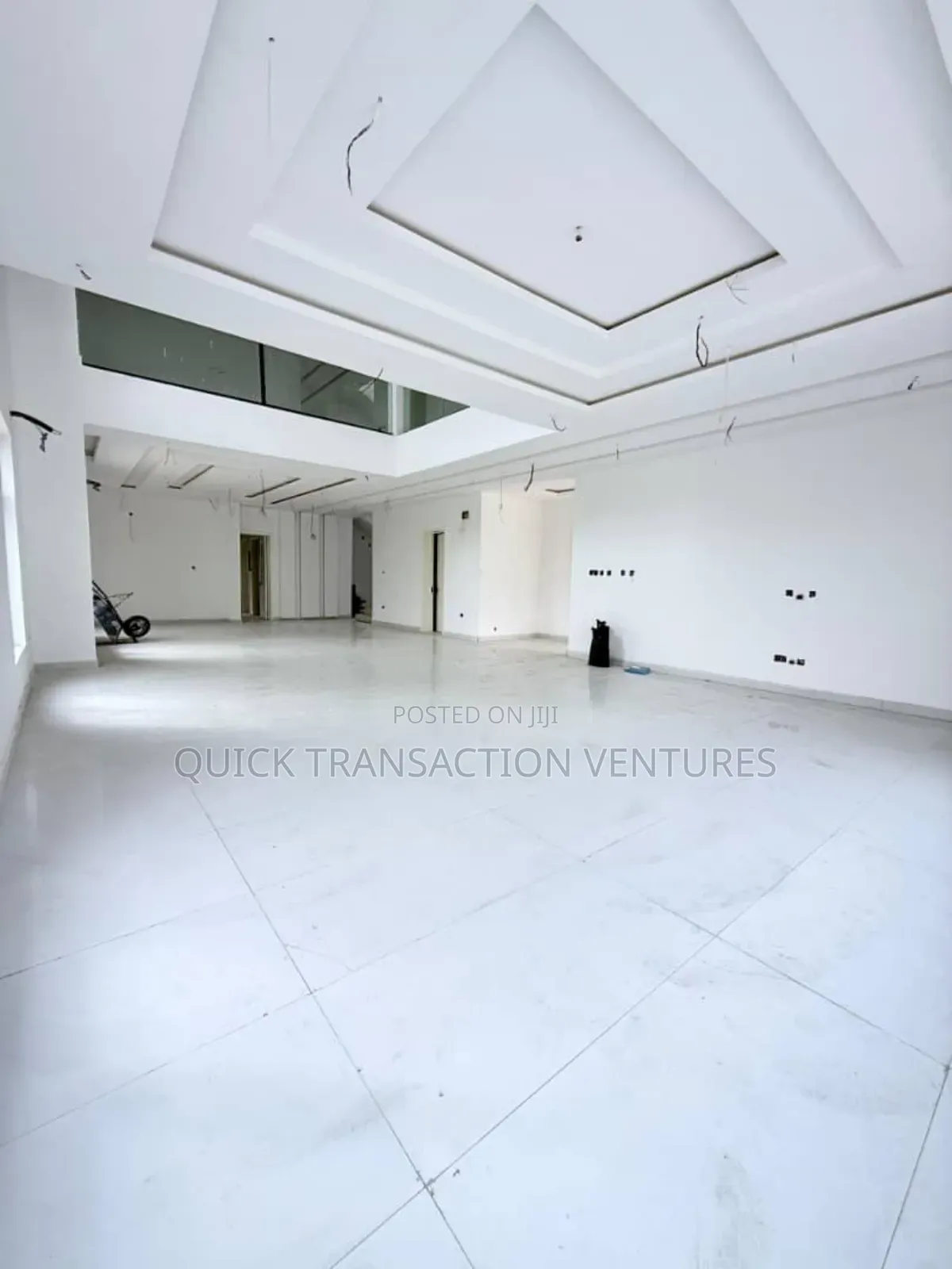 4bdrm Duplex in Garwood Estate, Chevron for sale