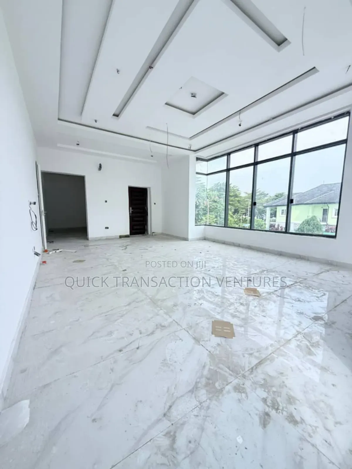 4bdrm Duplex in Garwood Estate, Chevron for sale