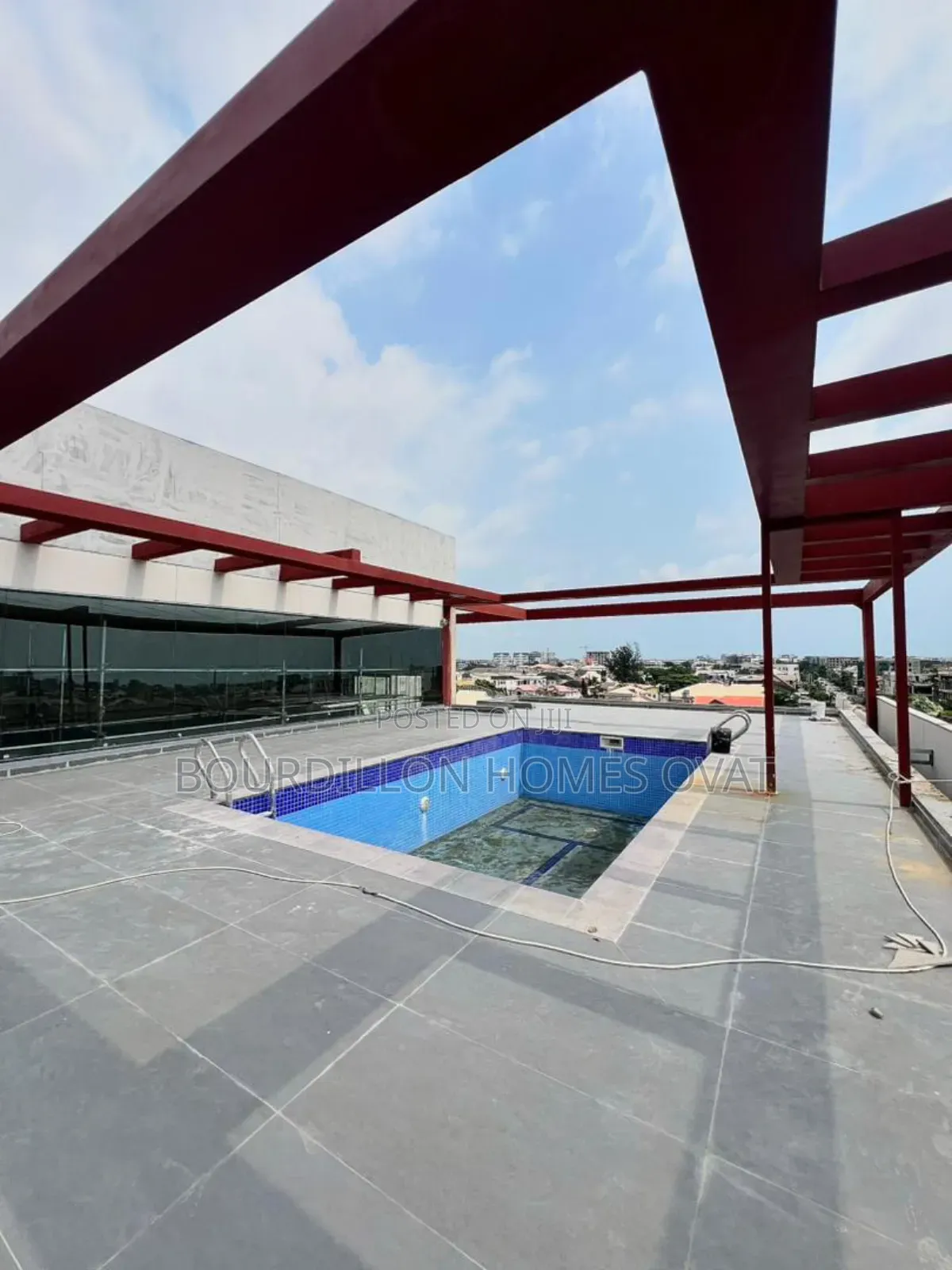 3bdrm Apartment in Lekki Phase 1 for sale