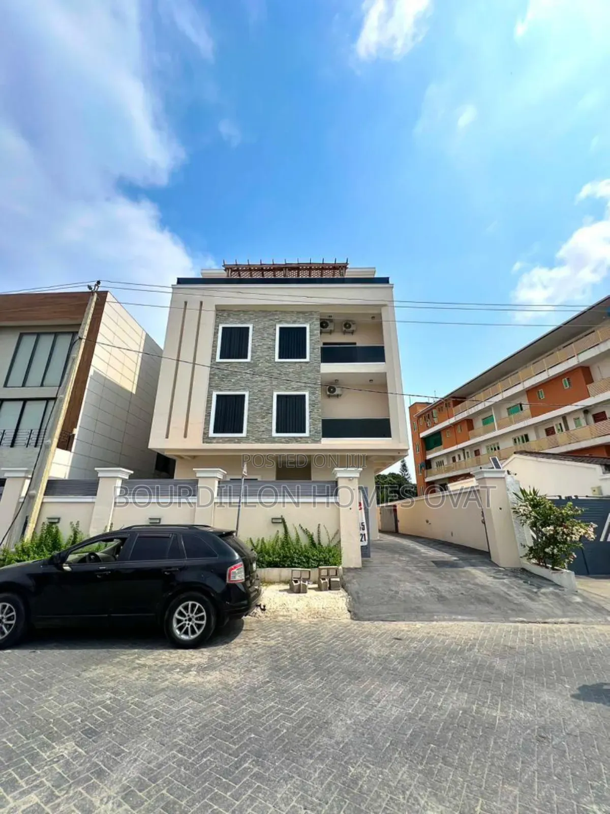 6bdrm Apartment in Lekki Phase 1 for sale