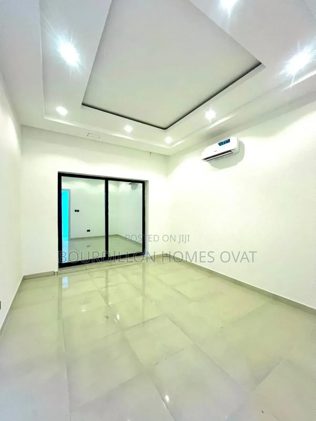 6bdrm Apartment in Lekki Phase 1 for sale
