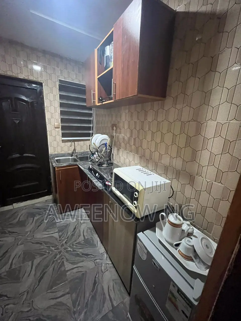 1 BDRM FLT Shan