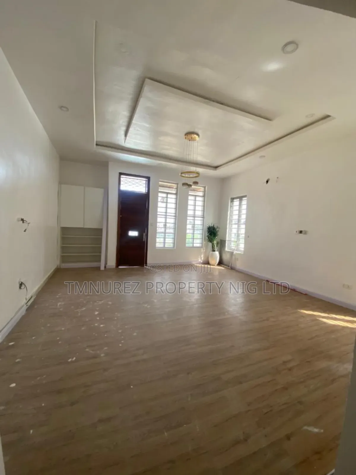 1bdrm Apartment in Orchild Road, Chevron for rent
