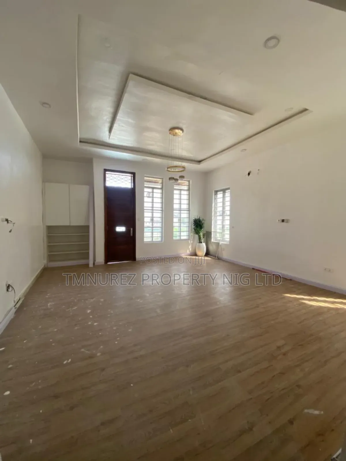 1bdrm Apartment in Orchild Road, Chevron for rent