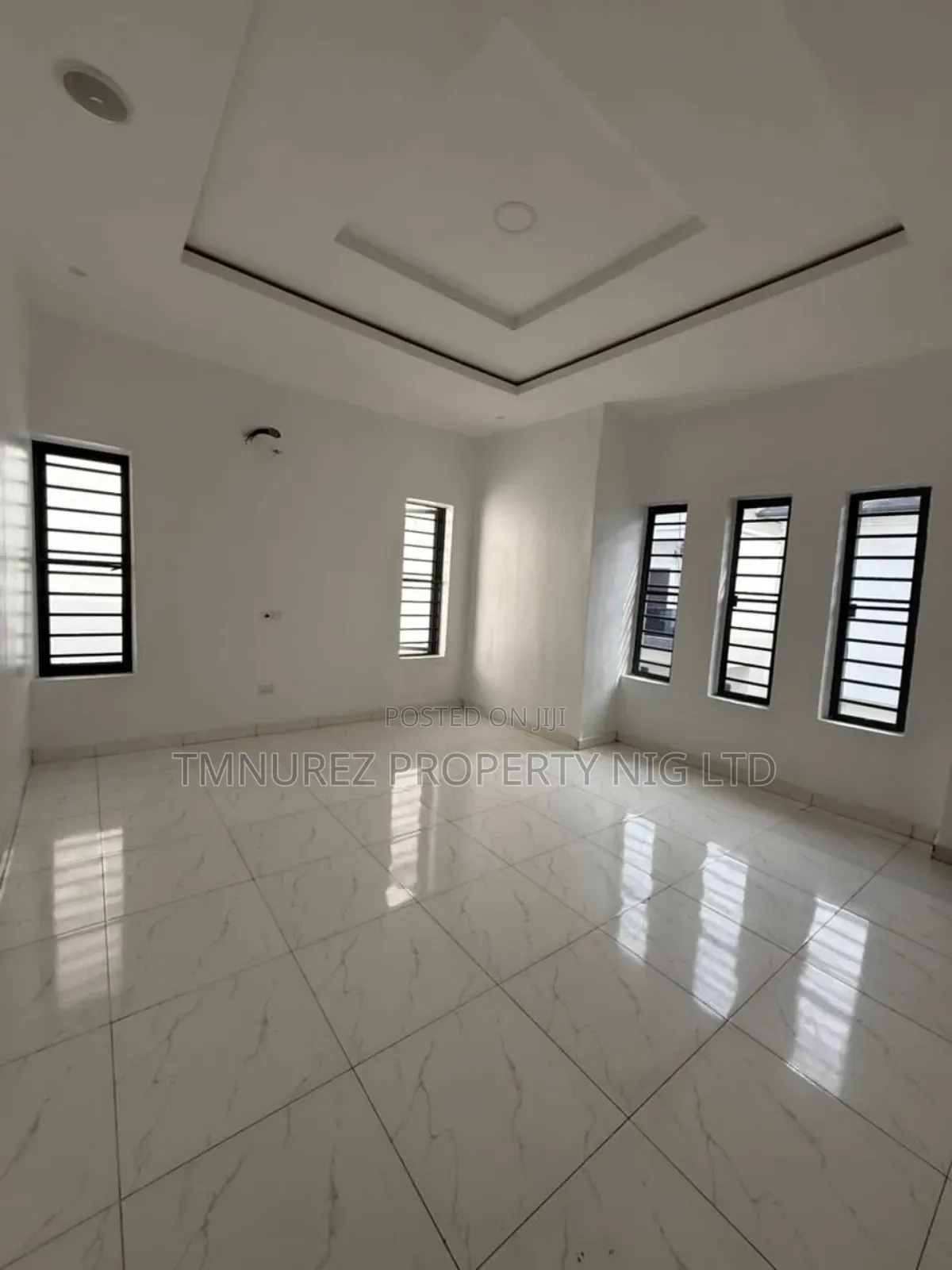 Studio Apartment in Orchild Road, Chevron for rent