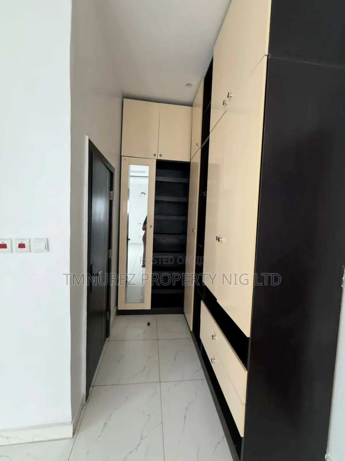 Studio Apartment in Orchild Road, Chevron for rent