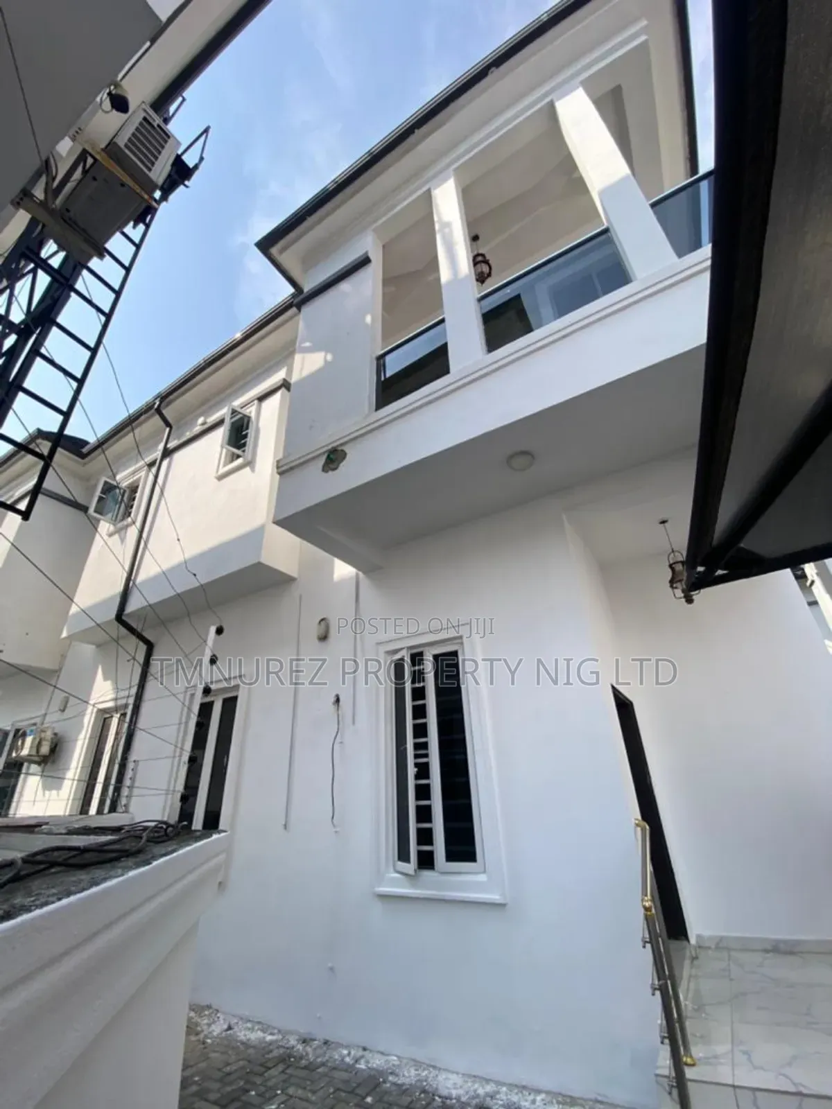 Studio Apartment in Orchild Road, Chevron for rent
