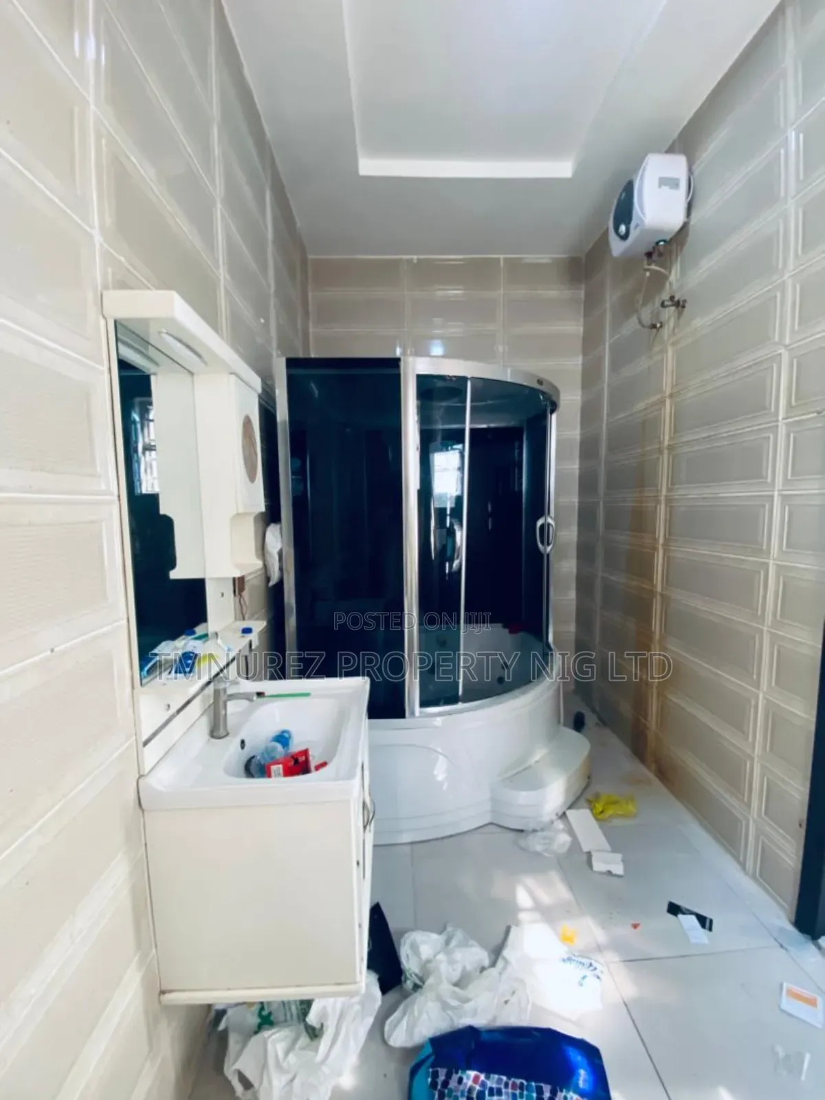 Studio Apartment in Orchild Road, Chevron for rent