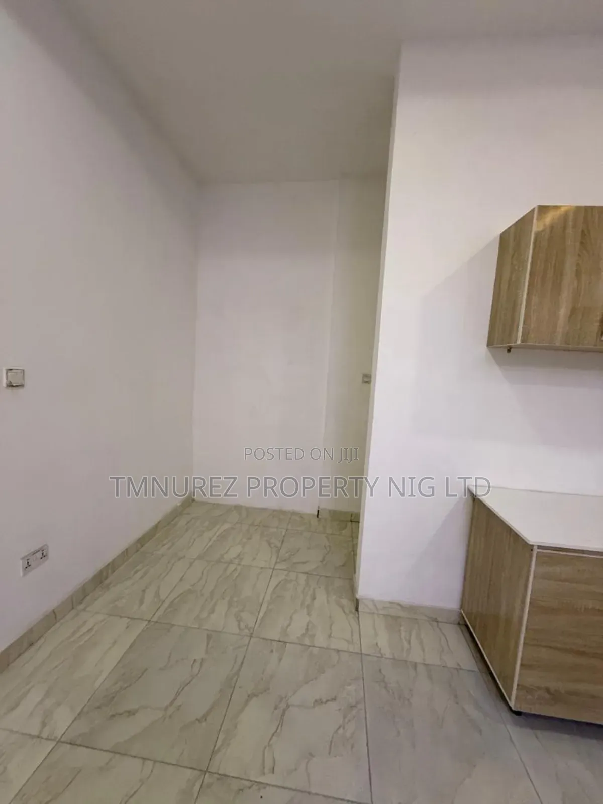 Studio Apartment in Oral Estate, Chevron for rent