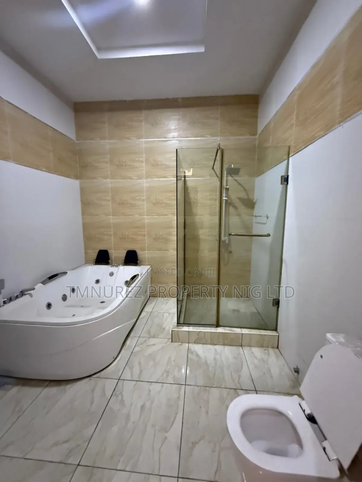 Studio Apartment in Oral Estate, Chevron for rent