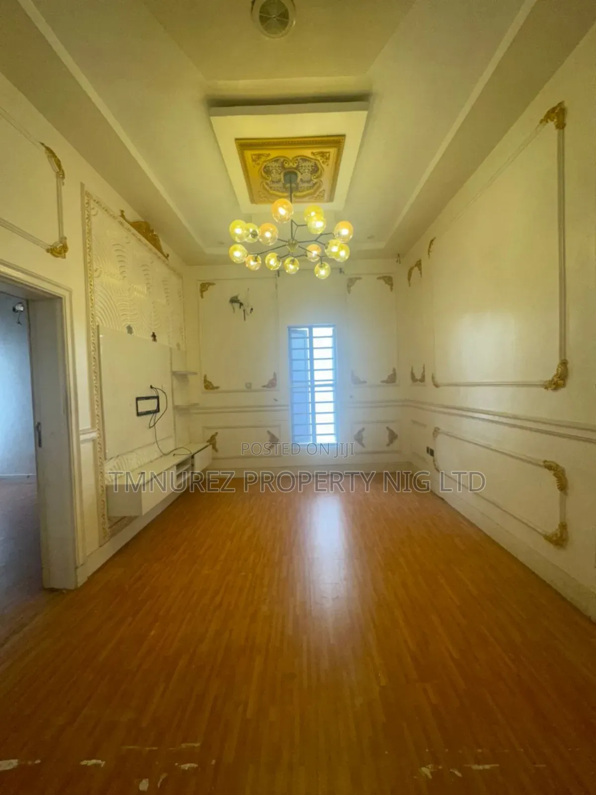 Mini Flat in Orchild Road, Chevron for rent
