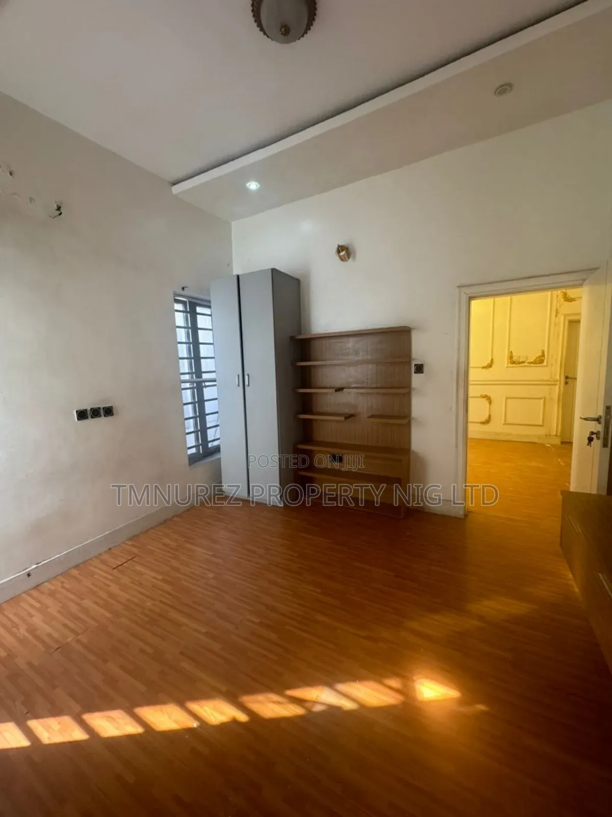 Mini Flat in Orchild Road, Chevron for rent