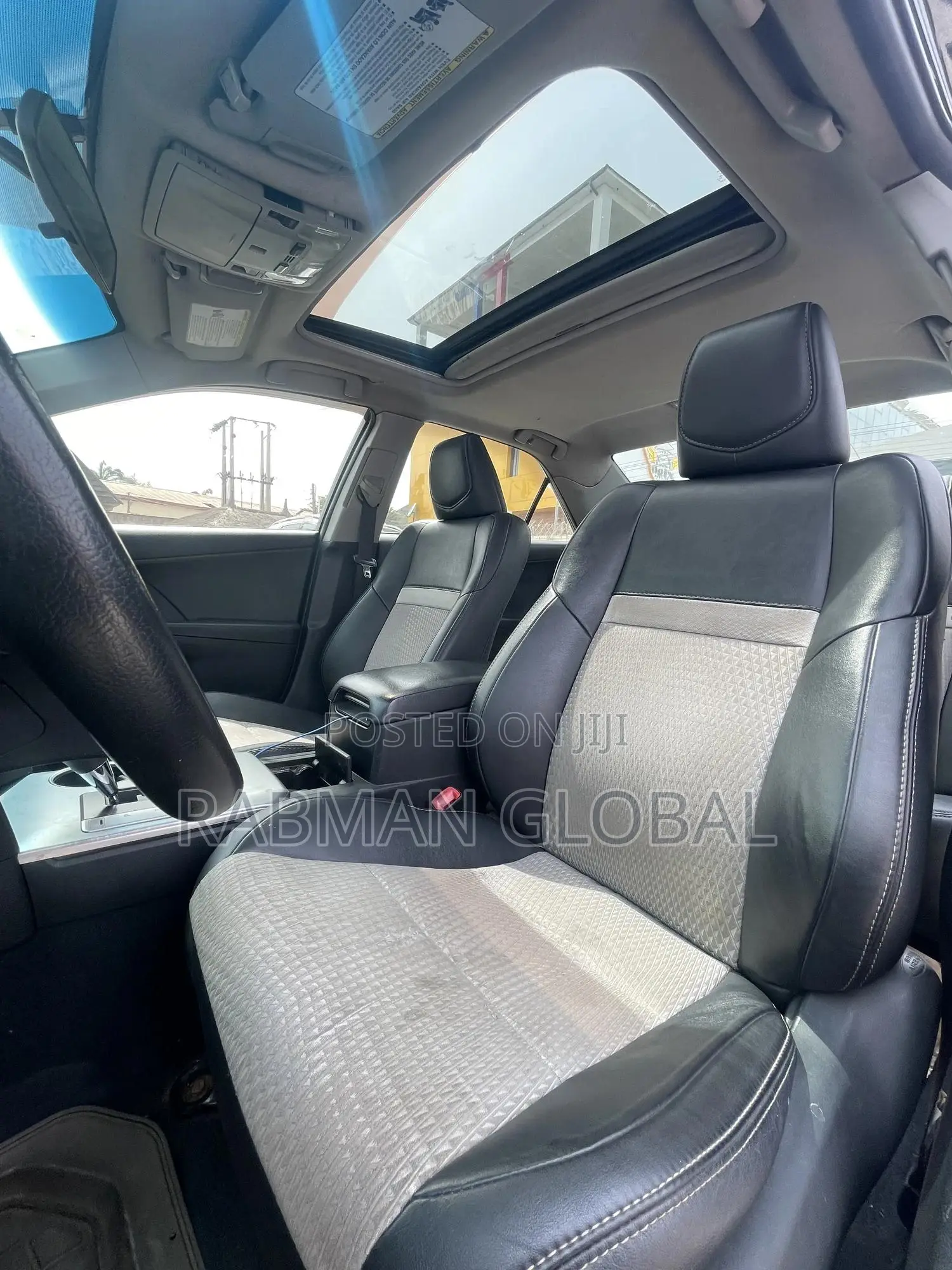 Toyota Camry SE 4dr Sedan (2.5L 4cyl 6A) 2013 Black