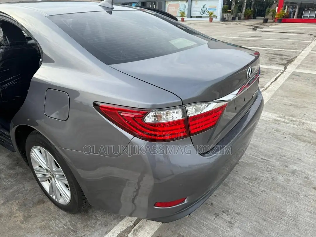 Lexus ES 350 FWD 2015 Gray