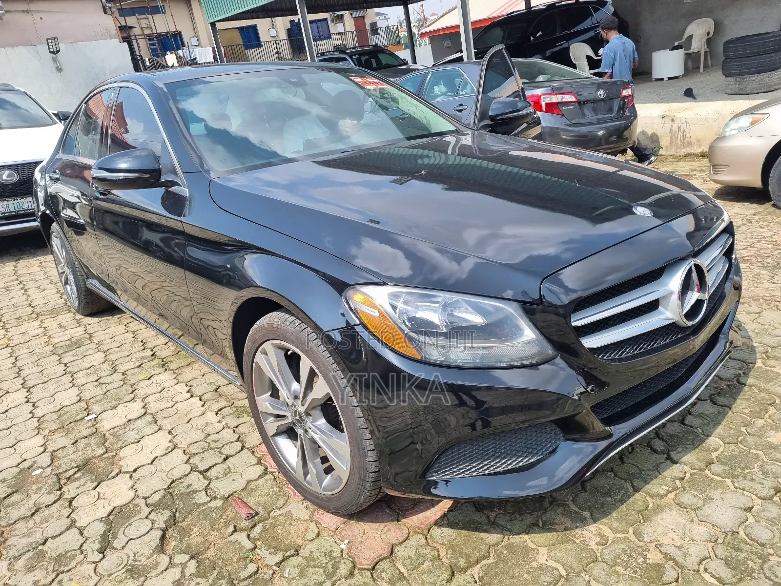 Mercedes-Benz C300 2017 Black