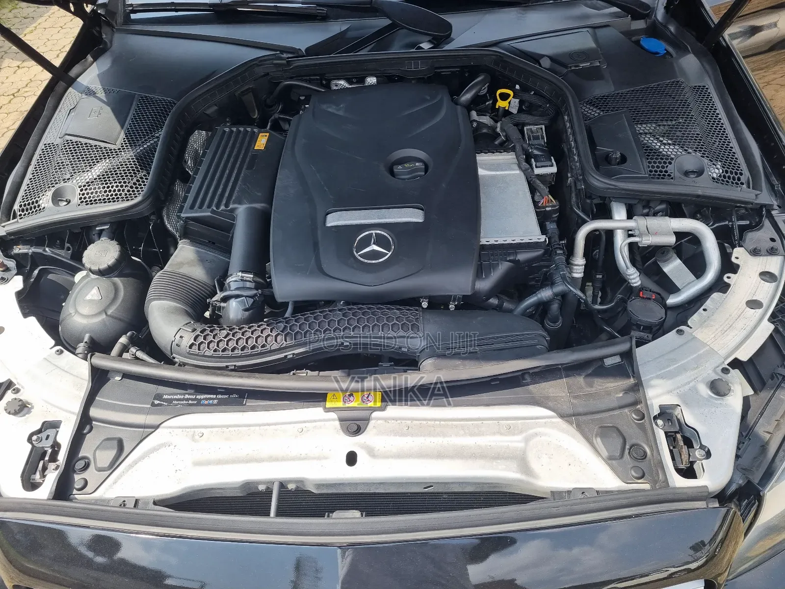 Mercedes-Benz C300 2017 Black