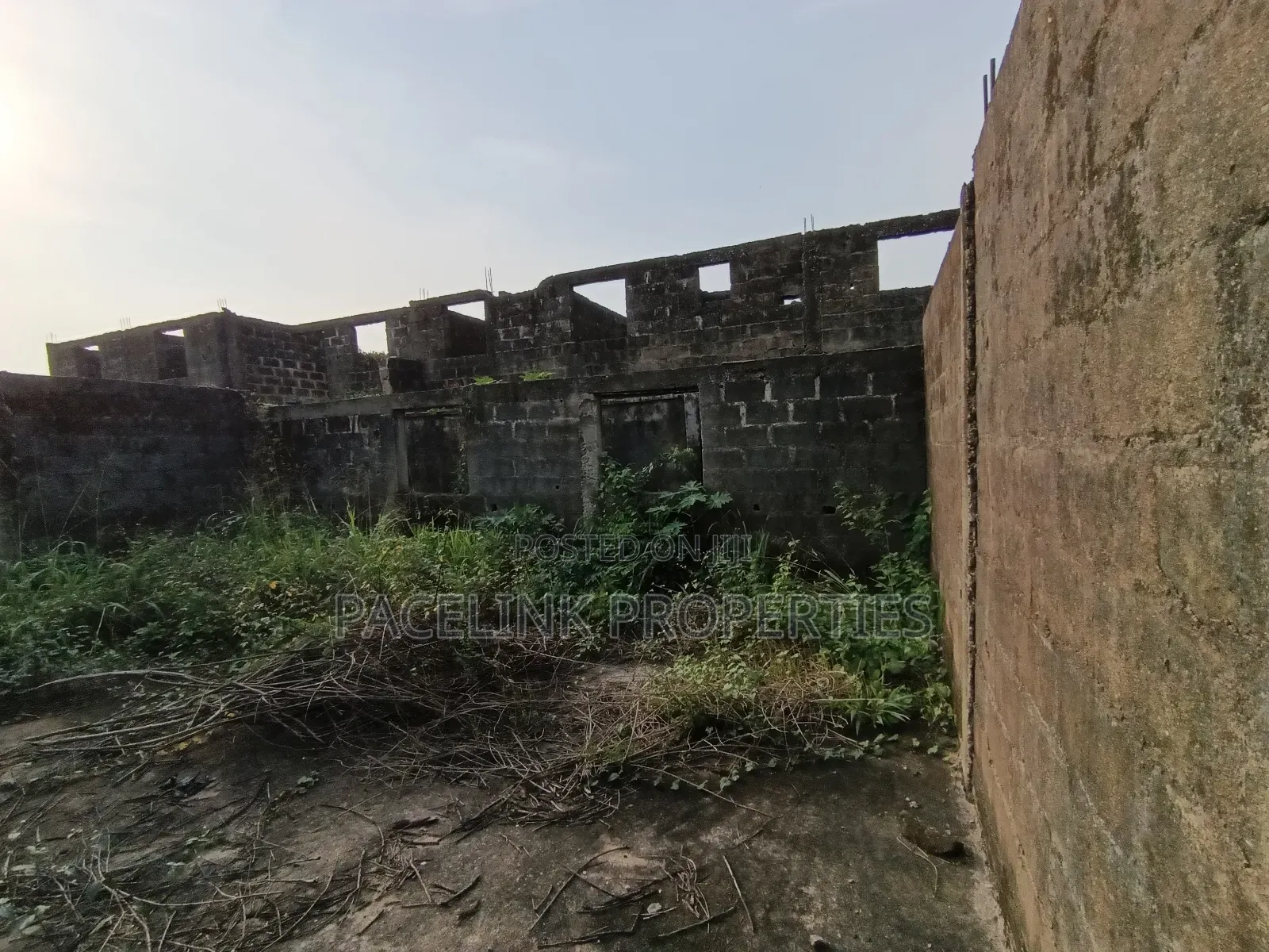 10bdrm Block of Flats in Ado-Odo/Ota for sale