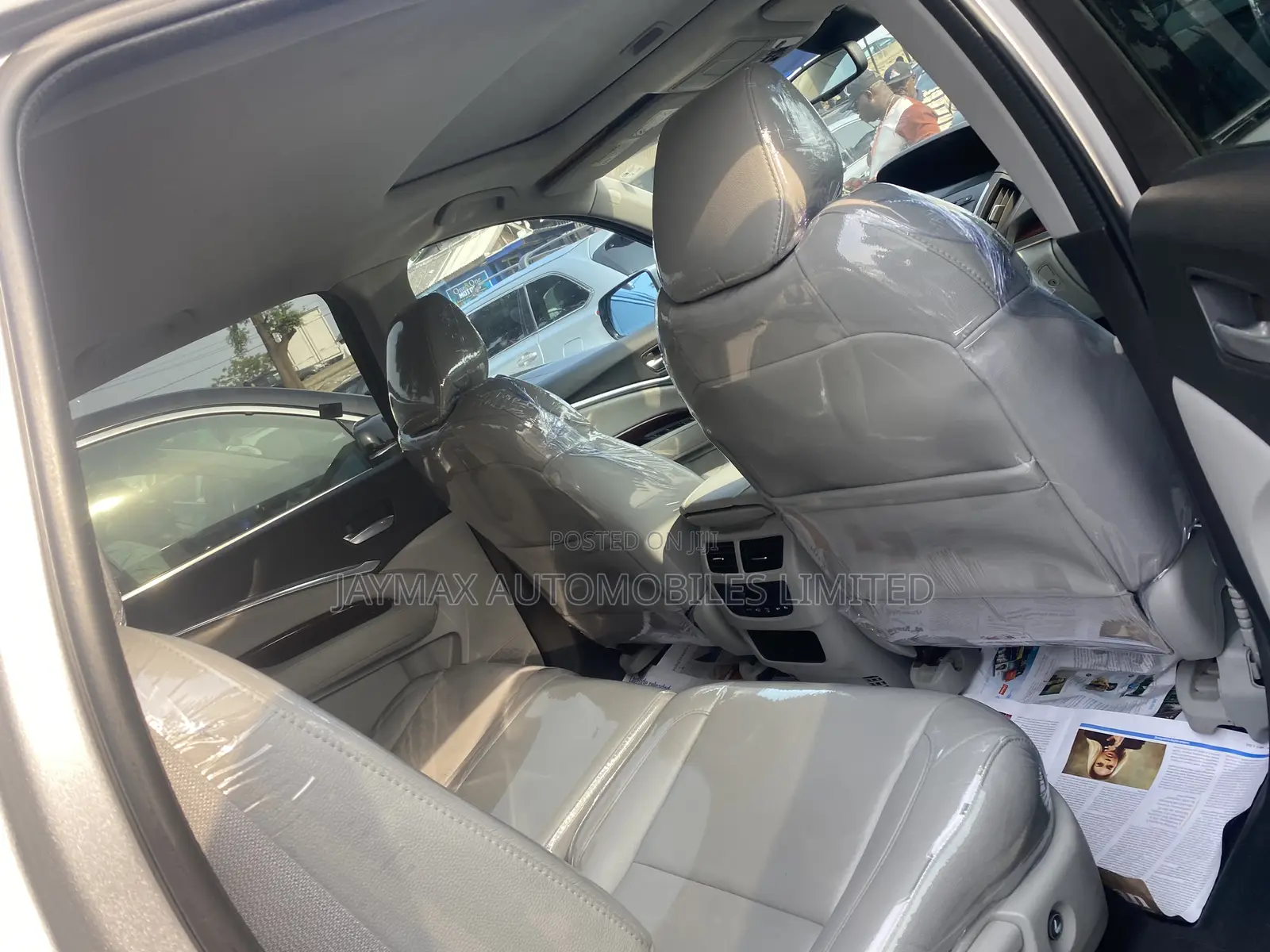 Acura MDX Advance and Entertainment Packages 4dr SUV (3.5L 6cyl 6A)