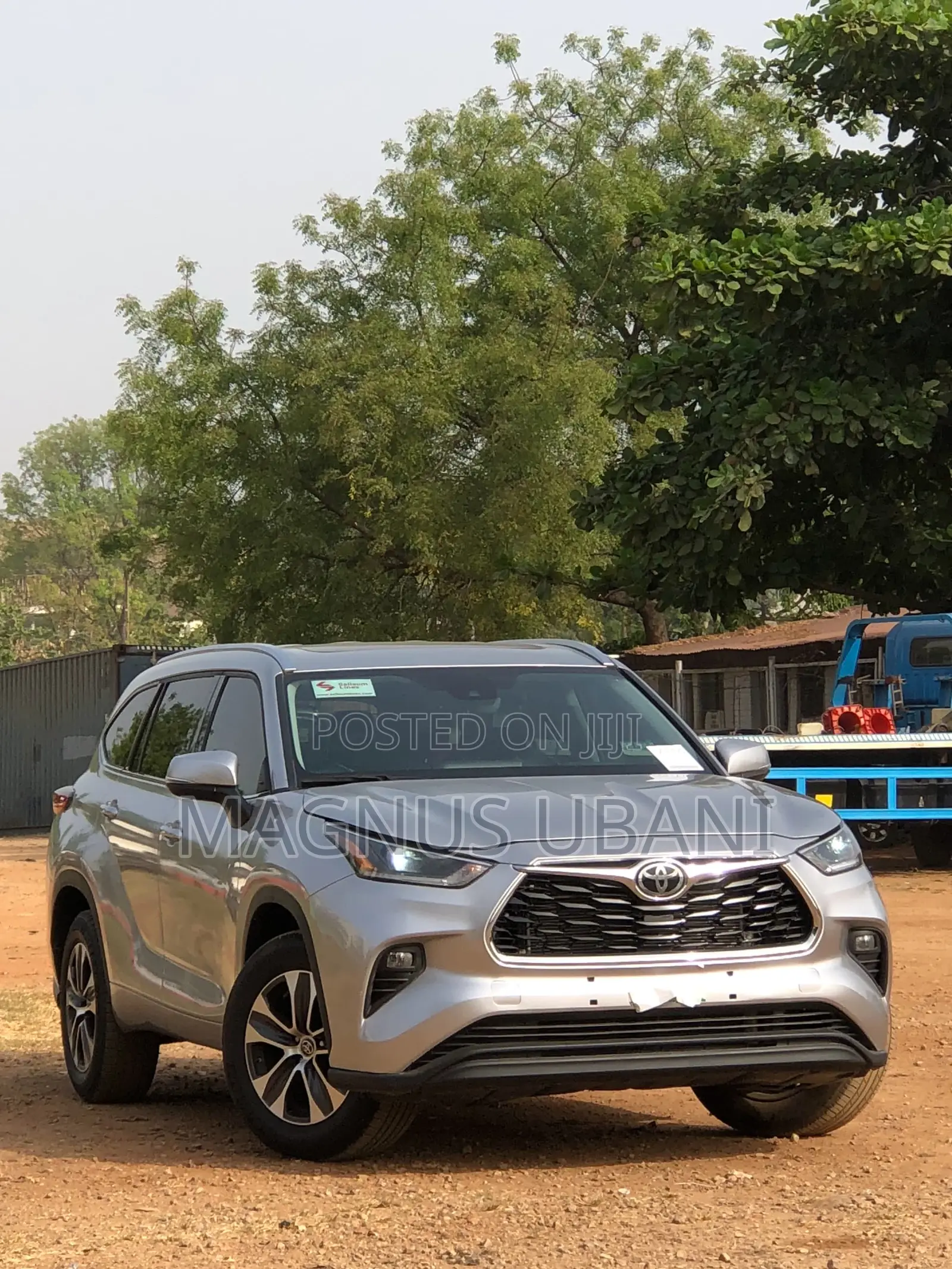 Toyota Highlander XLE 2022 Gray